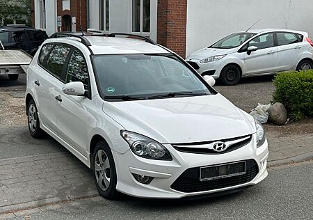Hyundai i30 CW 1.6 CRDi Classic-Euro5-Klima-1.hand-