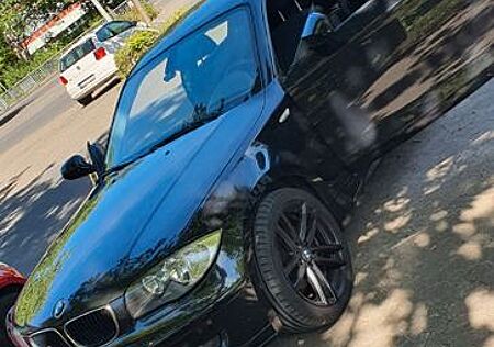 BMW 116 i - Gepflegt, 8-fach bereift