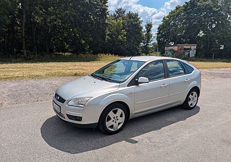 Ford Focus 1,6 Ambiente Ambiente