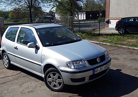 VW Polo Volkswagen 1.0 BASIS