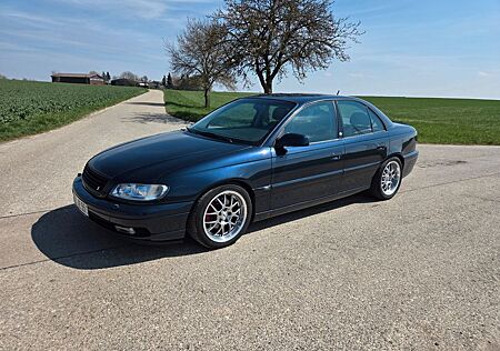 Opel Omega 3.0 V6