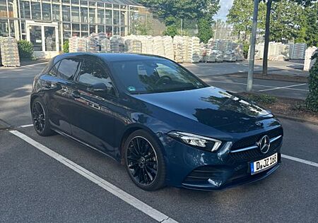 Mercedes-Benz A 180 A-Klasse,AMG-Line,Nightpaket,Automatik