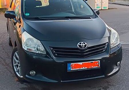 Toyota Verso 2.2l D-CAT Executive