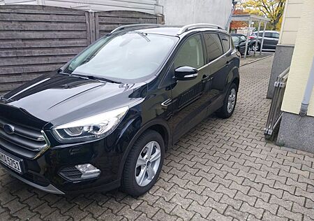Ford Kuga 1,5 EcoBoost 4x2 110kW Titanium Titanium