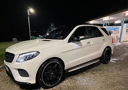 Mercedes-Benz GLE 350 AMG/AHK/ACC/B&O/Pano/Soft close