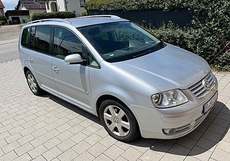 VW Touran Volkswagen 2.0 TDI 100 KW 7-Sitzer