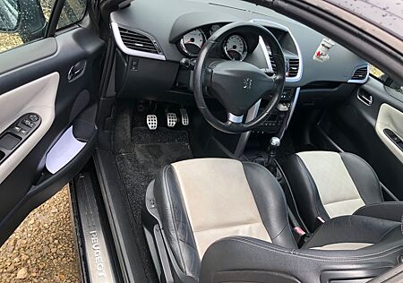 Peugeot 207 CC Roland Garros 150 THP Roland Garros