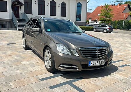 Mercedes-Benz E 220 CDI T BlueEFFICIENCY AVANTGARDE AVANTGARDE