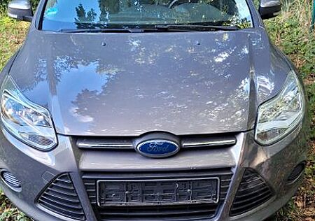 Ford Focus 1,0 EcoBoost Turnier 1. Hand KEINE KLIMA!!