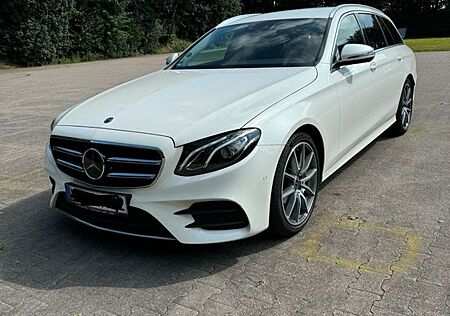 Mercedes-Benz E 200 d T AMG-Styl., DISTR. PLUS, Burmester