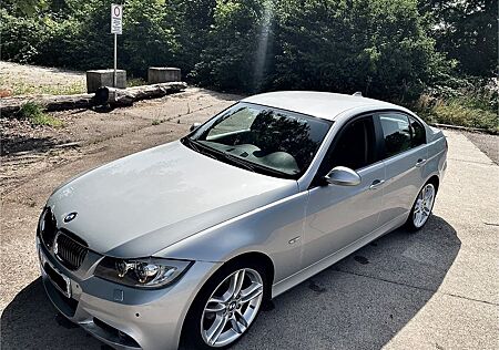 BMW 320i -