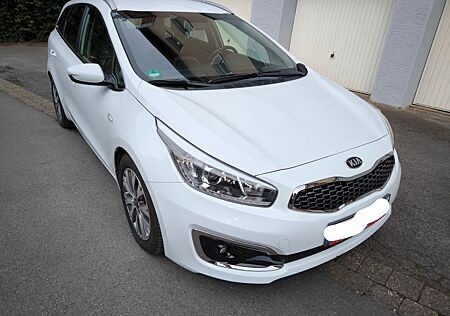 Kia Cee'd Sportswagon 1.6 GDI Dream-Team Edition...