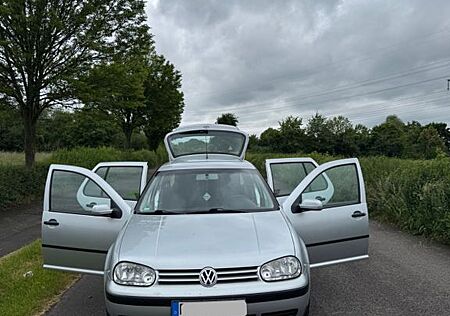 VW Golf Volkswagen 1.4 Scheckheft 2.Hand 8fach Bereift