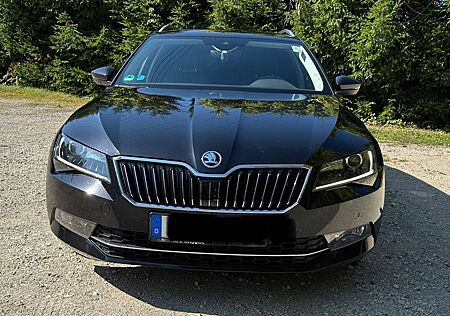 Skoda Superb 2.0 SCR TDI L&K Combi L&K Standheizung