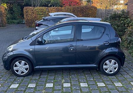 Toyota Aygo (X) Aygo (X) - TÜV 01/2027 - Sehr zuverlässig