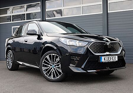 BMW iX2 eDrive20 M/ACC/AHK/SHZ/SPUR/APPLE/KAMERA/R20