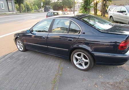 BMW 520i