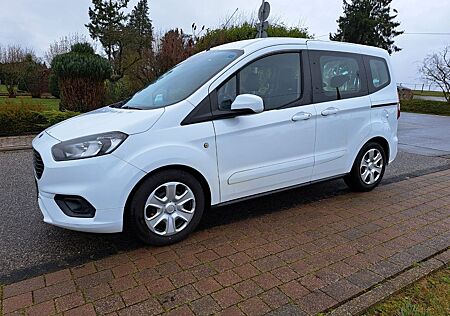 Ford Tourneo Courier Trend 5 Sitze Klima PDC 1.HD