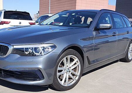 BMW 520 d Touring Sport Line/LiveCockpit/AHK/Navi