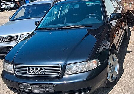 Audi A4 B5 2.6 TÜV Neu / Service Neu