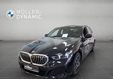 BMW i5 eDrive40 LIMOUSINE M SPORT LED KOMFORTZUG PAR