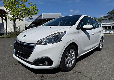Peugeot 208 1.2 Active 8-fach Klima Alu SHZ 1.Hand