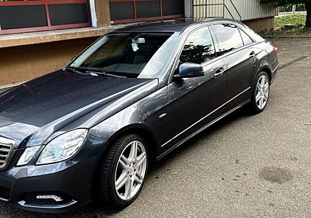 Mercedes-Benz E 250 BlueEFFICIENCY AVANTGARDE AVANTGARDE