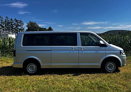 VW T5 Caravelle Volkswagen /9-Sitzer/AHK/Top Ausstattung/LR