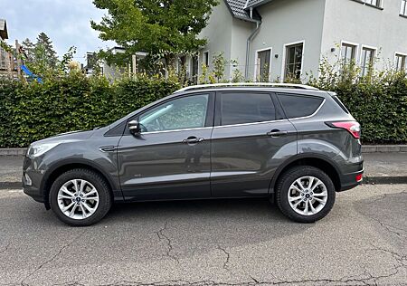 Ford Kuga 1,5 EcoBoost 4x4 134kW Titanium Autom. ...