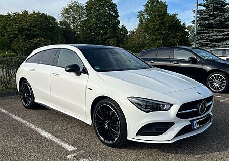 Mercedes-Benz CLA 250 Shooting Brake CLA 250 e Shooting Brake / Garantie* Head up*