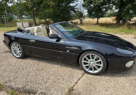 Aston Martin V12 Vantage DB7 Volante als Rechtslenker