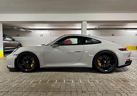 Porsche 992 GT3 Touring, NP 243K, PCCB, Lift, Karbon,