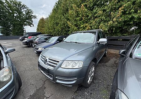 VW Touareg Volkswagen 5.0 V10 TDI Tiptronic Standard