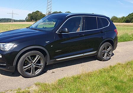 BMW X3 xDrive35d,AHK,Pano,Schaltw.,Sport