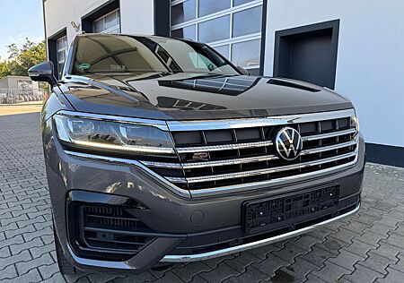 VW Touareg Volkswagen R-LINE /PANO/STHZ/360°/HUD/AHK/DYNAUDIO/