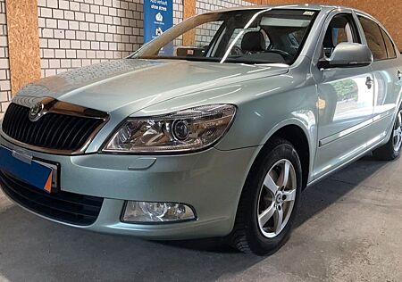 Skoda Octavia Lim. Elegance-DACH-LEDER-XENON-KLIMA