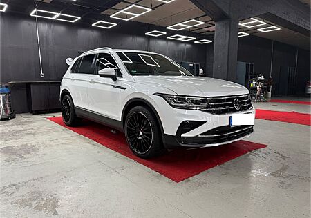 VW Tiguan Volkswagen 1.5 Elegance Pano. 8x bereift, Garantie