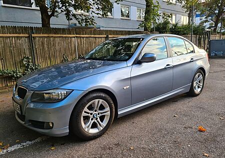 BMW 320 gebraucht kaufen BMW 320d (E90) - AUT. LEDER SPORTSITZE - TÜV neu
