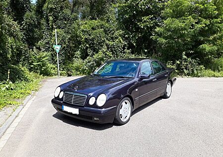 Mercedes-Benz E 280 E280 V6 Avantgarde Leder, Klima, Xenon, AMG Felg