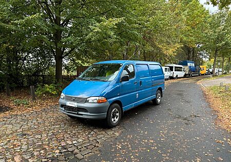 Toyota Hiace D4D Lang