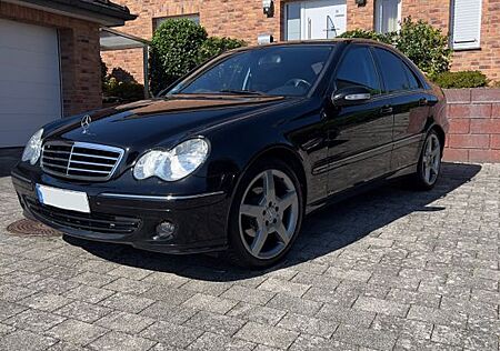 Mercedes-Benz C 180 C180 KOMPRESSOR AVANTGARDE Carplay Sitzheizung