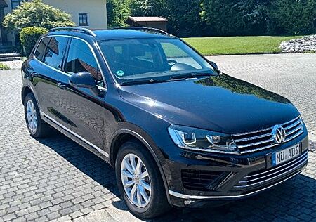 VW Touareg Volkswagen 3.0 V6 TDI SCR 150kW Tiptr Exclusive...