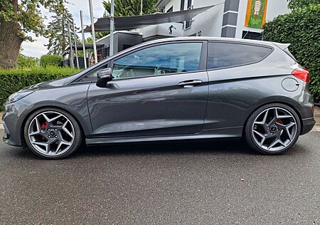 Ford Fiesta 1,5 EcoBoost ST mit Styling/Performances