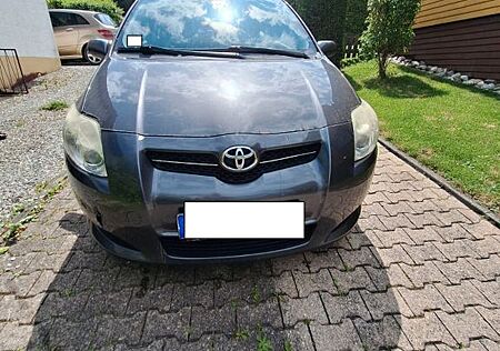 Toyota Auris Luna