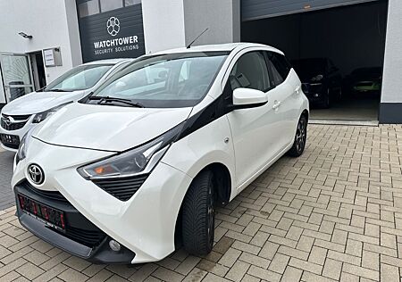 Toyota Aygo (X) AYGO Team D AUTOMATIK/KLIMA/KAMERA/CARPLAY/EURO6