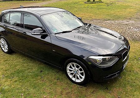 BMW 118i Sport Line Sport Line