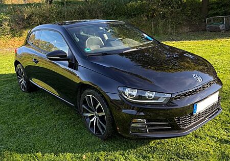 VW Scirocco Volkswagen 2.0 TDI BlueMotion Technology BlueM...