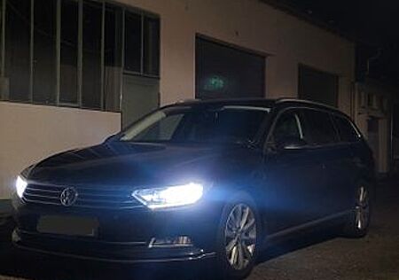 VW Passat Variant gebraucht kaufen VW Passat Variant Volkswagen 2.0 TDI Highline Variant Highline