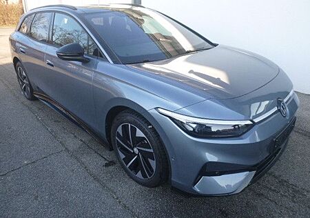 VW ID.7 Volkswagen Tourer Pro 210 kW Pano sound Head-UP