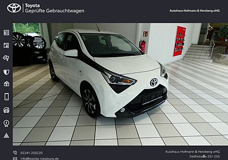 Toyota Aygo (X) -play Team Deutschland